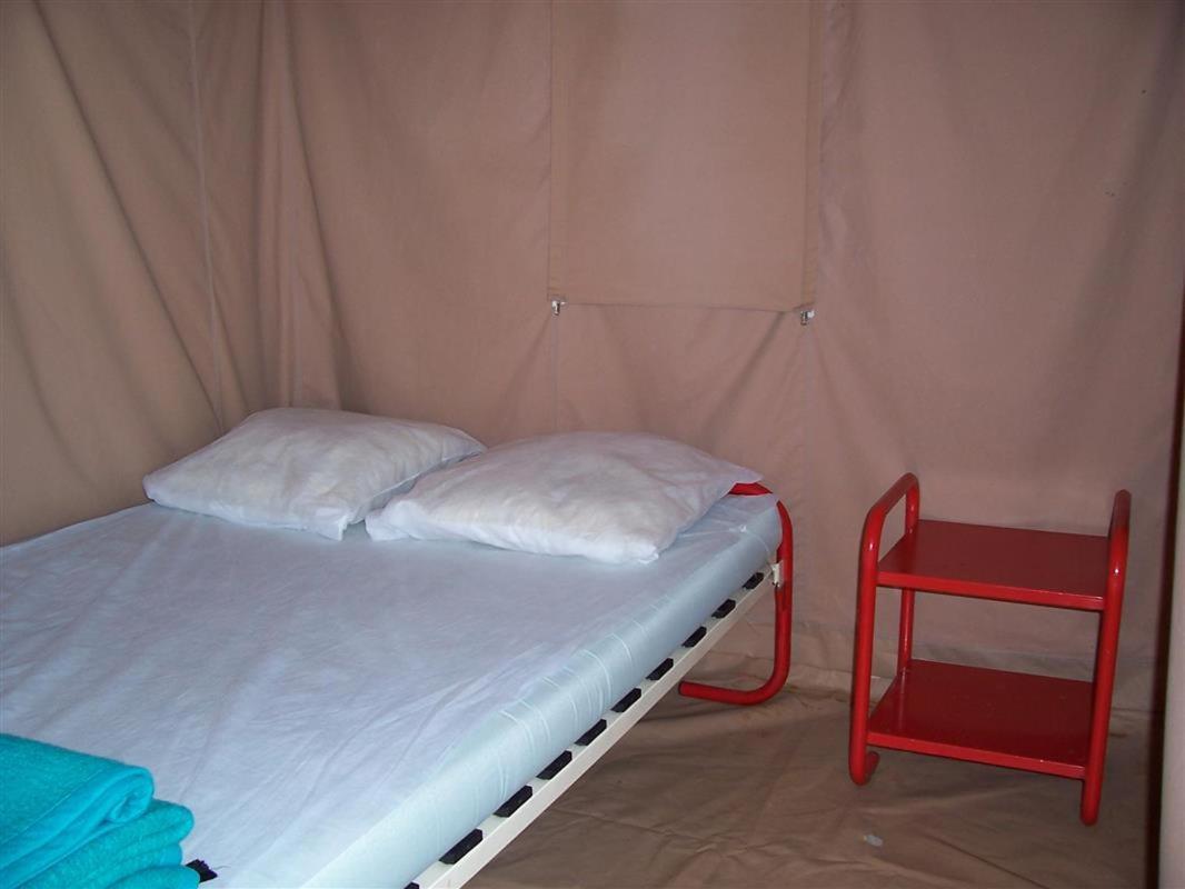 Hotel Camping Au Bois Dormant Chauffour-sur-Vell Esterno foto