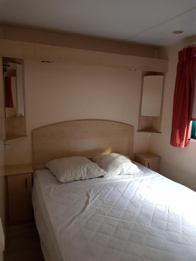 Hotel Camping Au Bois Dormant Chauffour-sur-Vell Esterno foto