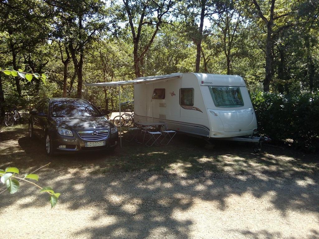 Hotel Camping Au Bois Dormant Chauffour-sur-Vell Esterno foto