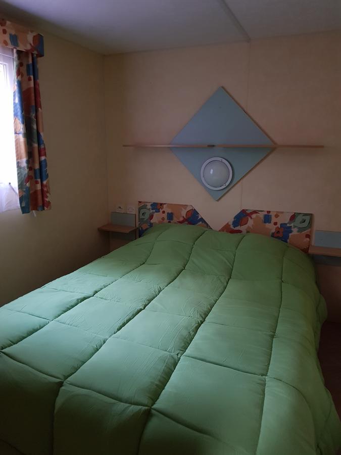 Hotel Camping Au Bois Dormant Chauffour-sur-Vell Esterno foto