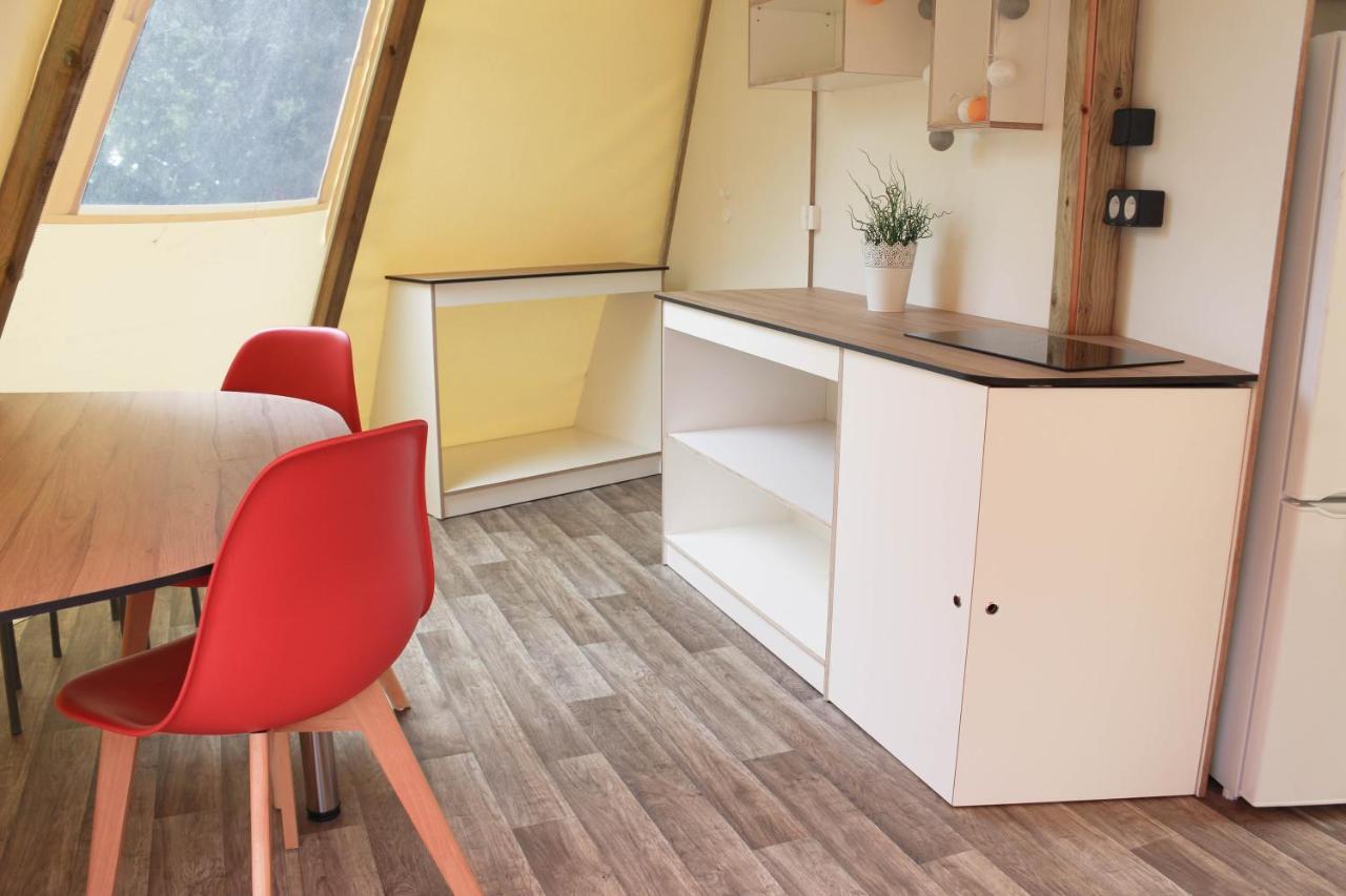 Hotel Camping Au Bois Dormant Chauffour-sur-Vell Esterno foto