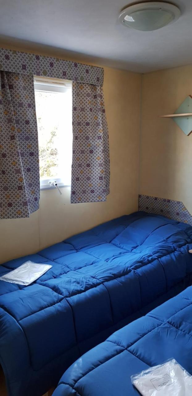 Hotel Camping Au Bois Dormant Chauffour-sur-Vell Esterno foto